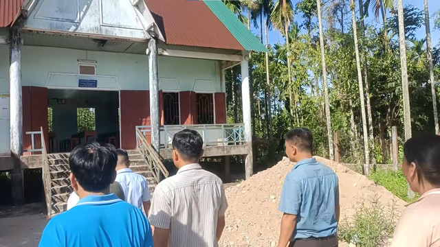 Nhà văn hóa thôn Gò Ra, xã Sơn Thành, huyện Sơn Hà, tỉnh Quảng Ngãi được xây dựng từ số tiền Chủ tịch nước Trần Đức Lương hỗ trợ kinh phí xây dựng năm 2003. Ảnh: Tuệ Minh. nha-van-hoa.jpg