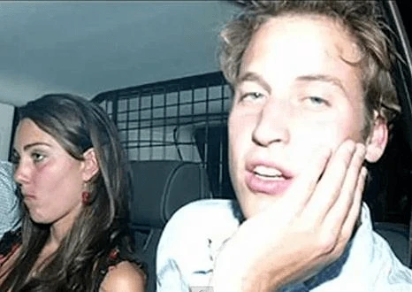 Ấn tượng khoảnh khắc kỳ quặc, hài hước nhất của Hoàng gia Anh