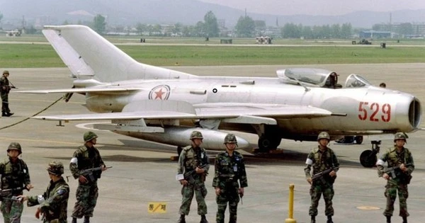 Vì sao tiêm kích MiG-21 cực kỳ nguy hiểm khi được hoán cải thành UAV cảm tử?