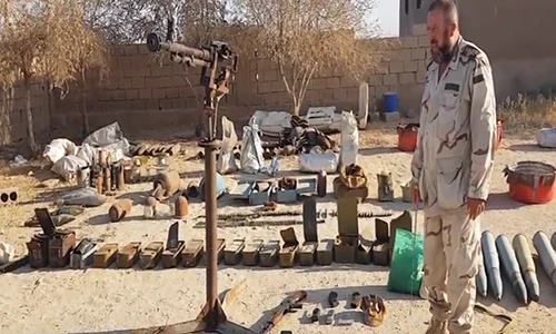 Phiến quân IS “bỏ của chạy lấy người” tại Deir Ezzor