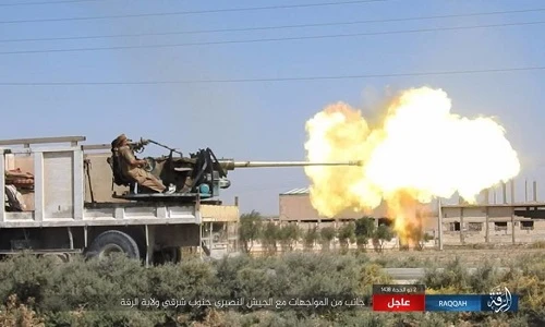 Ảnh: Phiến quân IS phản công dữ dội ở Raqqa