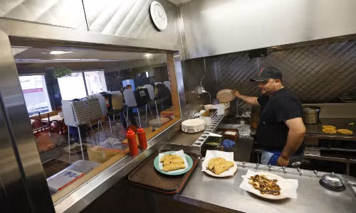 Những địa điểm bỏ phiếu “lạ đời” khắp nước Mỹ