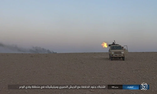 Ảnh: IS phản công dữ dội quân Syria ở Nam Deir Ezzor