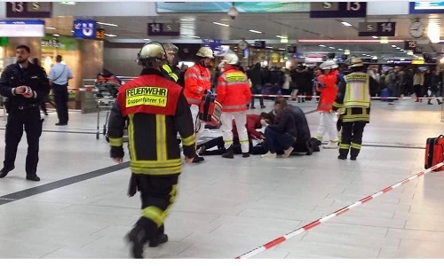 Hiện trường kinh hoàng vụ tấn công bằng rìu ở Đức