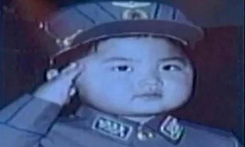 Ảnh hiếm về ông Kim Jong-un nhân dịp sinh nhật lần thứ 34