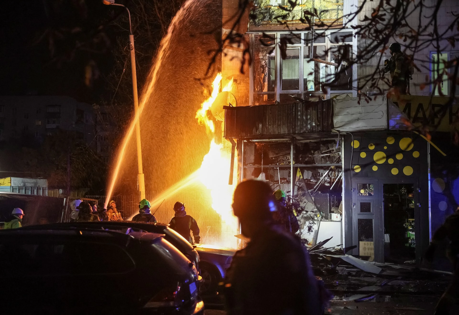 Cận cảnh hai thành phố lớn nhất Ukraine vừa bị Nga oanh kích