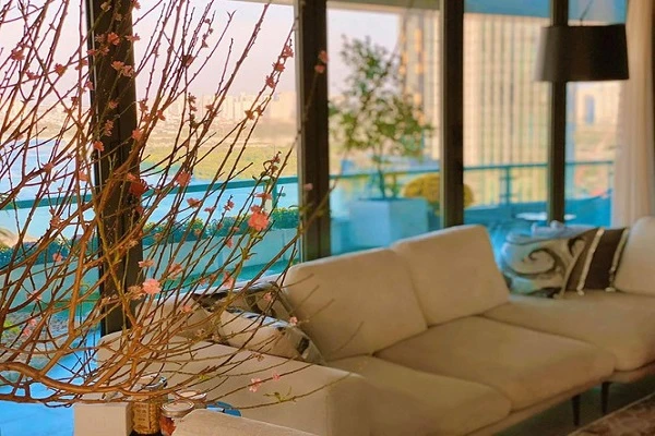 Dàn Hoa, Á hậu khoe nhà đẹp trang hoàng lộng lẫy đón Giao thừa