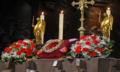 Cháy nhà thờ ở Paris: Những cổ vật vô giá nào được cứu?