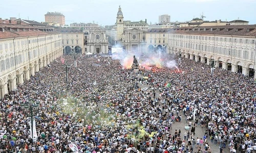 Nổ ở fanzone Turin, hàng trăm fan Juve bị thương do giẫm đạp