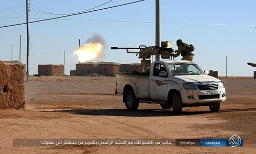 Ảnh: IS phản công dữ dội, quyết trận “sinh tử” ở Đông Syria