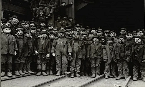 Cận cảnh cuộc sống cơ cực của lao động trẻ em Mỹ