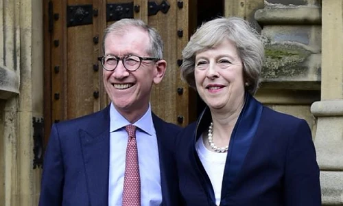 Điều ít biết về người chồng kín tiếng của nữ Thủ tướng Anh