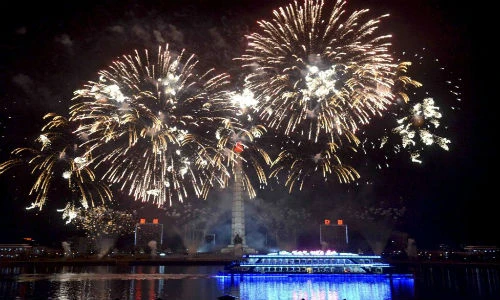 Ảnh Triều Tiên kỷ niệm 104 năm ngày sinh ông Kim Il-sung