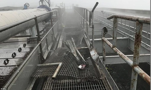 Tan hoang hiện trường trực thăng đâm nóc nhà cao tầng Mỹ