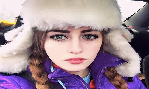 Ngắm cô nàng cử tạ Nga xinh như thiên thần