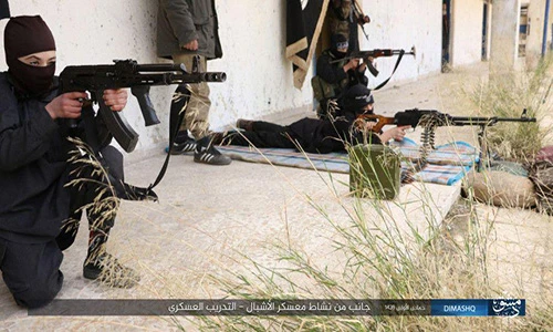 Đột nhập trại huấn luyện chiến binh nhí IS