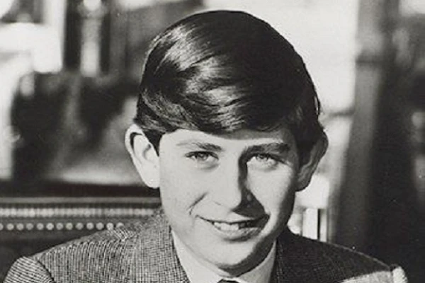 Ảnh hiếm thời trẻ của Vua Charles