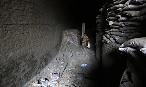 Đột nhập trại huấn luyện ngầm của phiến quân IS gần Mosul