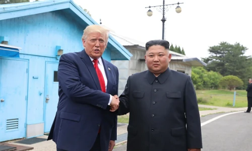 Thấy gì qua chuyến thăm DMZ lịch sử của Tổng thống Trump?