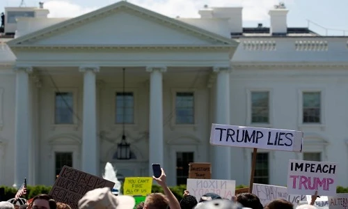 Biểu tình phản đối Tổng thống Trump sa thải Giám đốc FBI