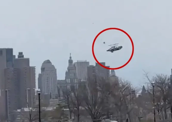 Kinh hãi khoảnh khắc máy bay rơi xuống sông, 6 người thiệt mạng