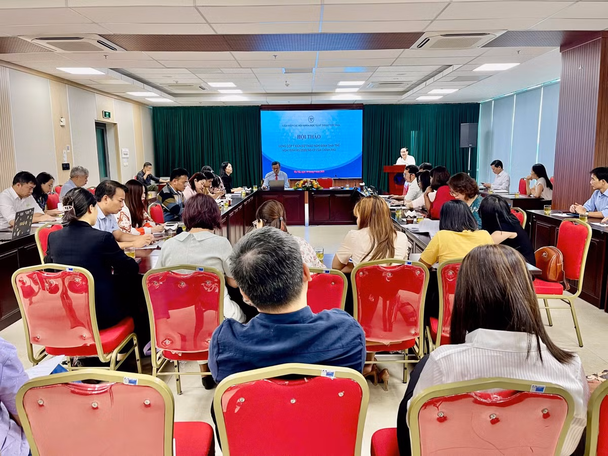 hoi-thao-2.jpg