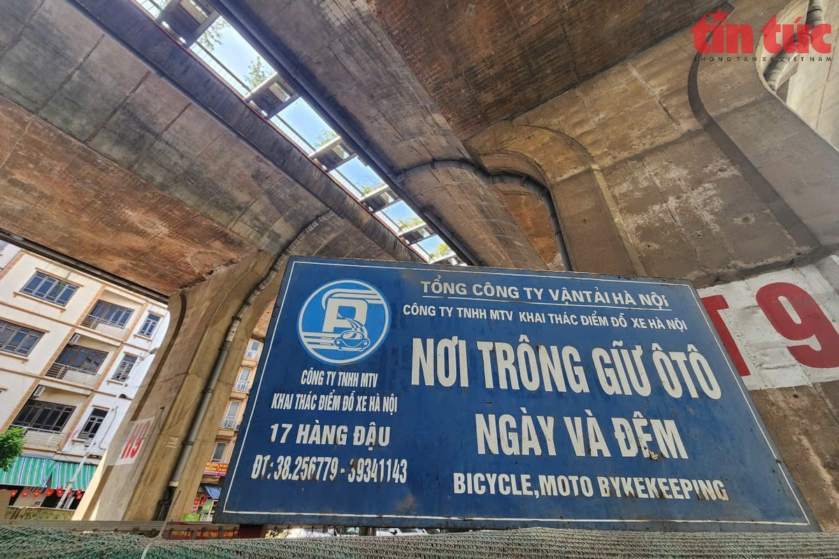 Trong khi bãi xe dưới gầm cầu Chương Dương, Ngã Tư Vọng nhanh chóng thực hiện theo yêu cầu của Sở GTVT, thì bãi xe dưới gầm cầu Vĩnh Tuy vẫn "án bịnh bất động".