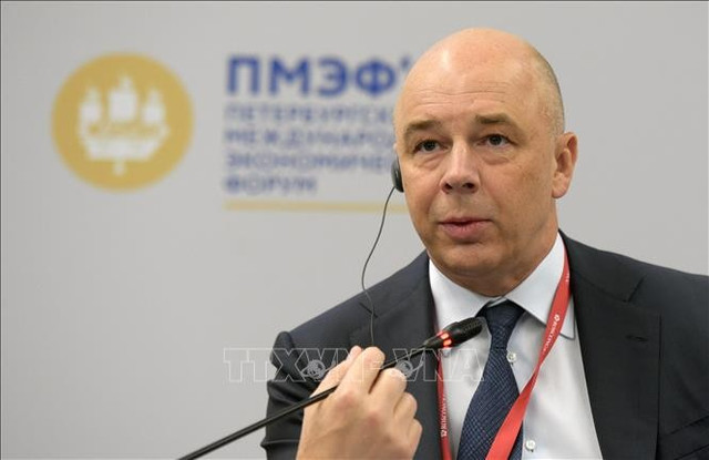 Bộ trưởng tài chính Nga Anton Siluanov phát biểu tại một diễn đàn ở Saint Petersburg. Ảnh: AFP/TTXVN Bộ trưởng tài chính Nga Anton Siluanov phát biểu tại một diễn đàn ở Saint Petersburg. Ảnh: AFP/TTXVN