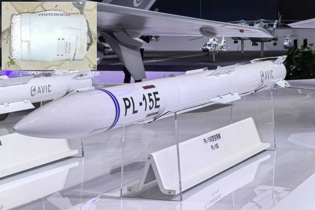 Tên lửa PL-15 và mảnh tên lửa được tìm thấy bên trong lãnh thổ Ấn Độ. Ảnh: Handout pakistans-first-combat-use-of-chinese-pl-15e-air-to-air-missile-confirmed-after-debris-found-in-india-925-002-24102a17.jpg