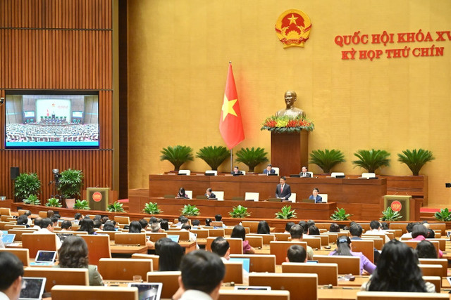 Quốc hội thảo luận ở hội trường về dự án Luật sửa đổi, bổ sung một số điều của Luật Tổ chức Tòa án nhân dân trong phiên họp ngày 19/5. Ảnh: Đại biểu Nhân dân. 190520250654-p-1.jpg