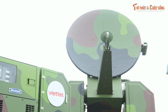 Theo Tổng Công ty Công nghiệp Công nghệ cao Viettel (Viettel High Tech - VHT), đơn vị phát triển VCU5, tổ hợp tác chiến này có thể được tích hợp trên xe tải quân sự, có khả năng triển khai, thu hồi nhanh chóng, thích hợp với tác chiến hiện đại. kto-tr_4.jpg