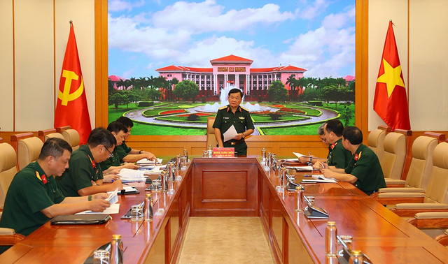 Thượng tướng Hoàng Xuân Chiến chủ trì cuộc họp. image001.jpg