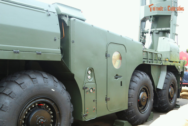 Hệ thống Scud-B lần đầu được Việt Nam ra mắt hồi tháng 12/2019, nhân Lễ kỷ niệm 30 năm Ngày hội Quốc phòng toàn dân, 75 năm Ngày thành lập Quân đội nhân dân Việt Nam. Scud-B cũng lần đầu tham gia diễu binh, diễu hành kỷ niệm 80 năm Cách mạng tháng Tám thành công và Quốc khánh 2/9 vừa qua. kto-tr_11.jpg