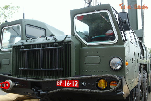 Hệ thống Scud-B đặt trên xe bánh hơi MAZ-543 có khả năng di chuyển linh hoạt để lựa chọn vị trí nhắm bắn cũng như ẩn náu trước các đợt tấn công của đối phương. kto-tr_8.jpg