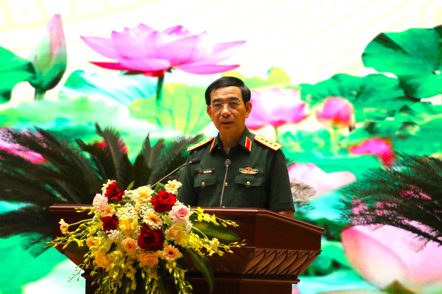Đại tướng Phan Văn Giang, Bộ trưởng Quốc phòng phát biểu chỉ đạo hội nghị. Ảnh: Trà Khánh img-9375-583.jpg