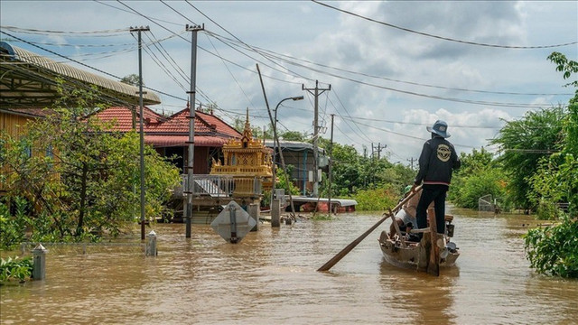 Lũ lụt đã ảnh hưởng tới 340.000 người tại 17 tỉnh. Ảnh: AA lu-lut-o-thai-lan.jpg