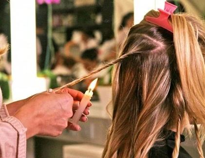 Cận cảnh phương pháp đốt tóc làm đẹp