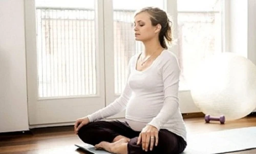 Lưu ý khi mẹ bầu tập thể dục mùa đông