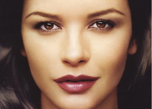 Học sao Hollywood làm đẹp từ nguyên liệu thiên nhiên