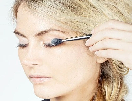 11 bí mật trang điểm tiện lợi tại nhà