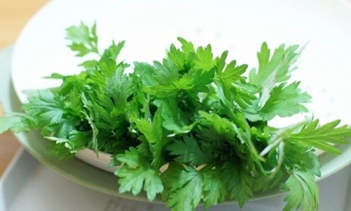 Da đẹp, dáng thon với rau ngải cứu
