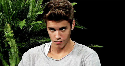 Justin Bieber lo sot vo khi thay nhung dieu kinh di ben ngoai biet thu rieng