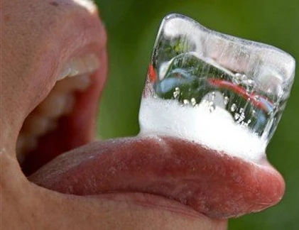 Mổ xẻ xu hướng ăn đá lạnh giảm cân