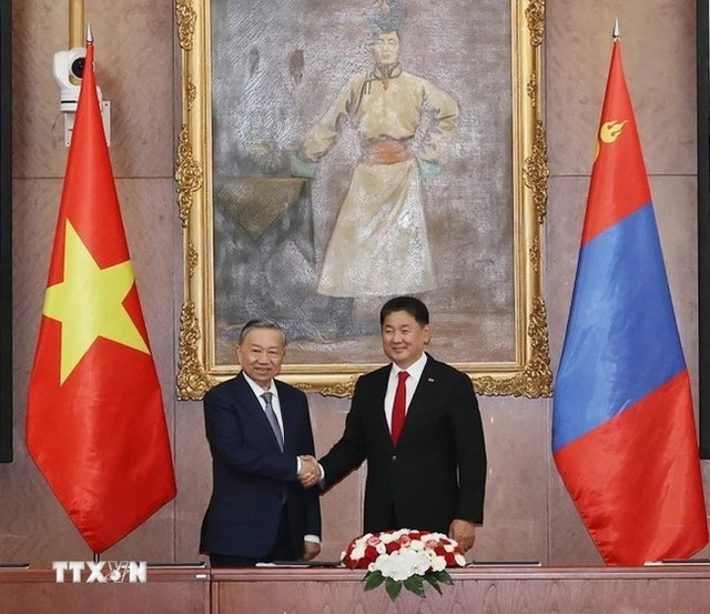 Tuyên bố chung Việt Nam-Mông Cổ về thiết lập quan hệ Đối tác Toàn diện - Hình 2 Tuyen bo chung Viet Nam-Mong Co ve thiet lap quan he Doi tac Toan dien-Hinh-2