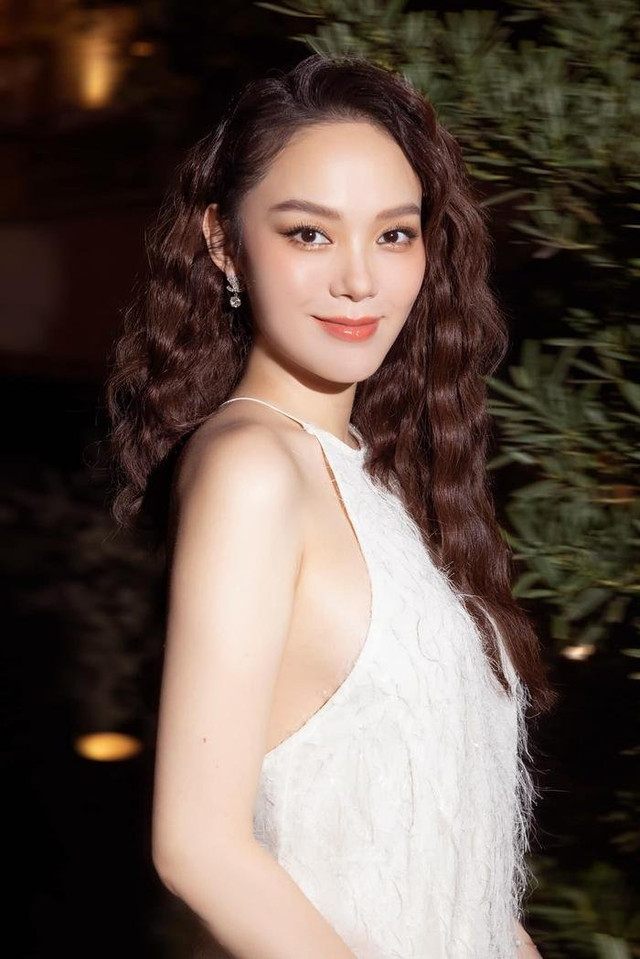 Minh Hằng được nhắc nhở việc đi giày cao gót tháng đầu thai kỳ Minh Hang duoc nhac nho viec di giay cao got thang dau thai ky