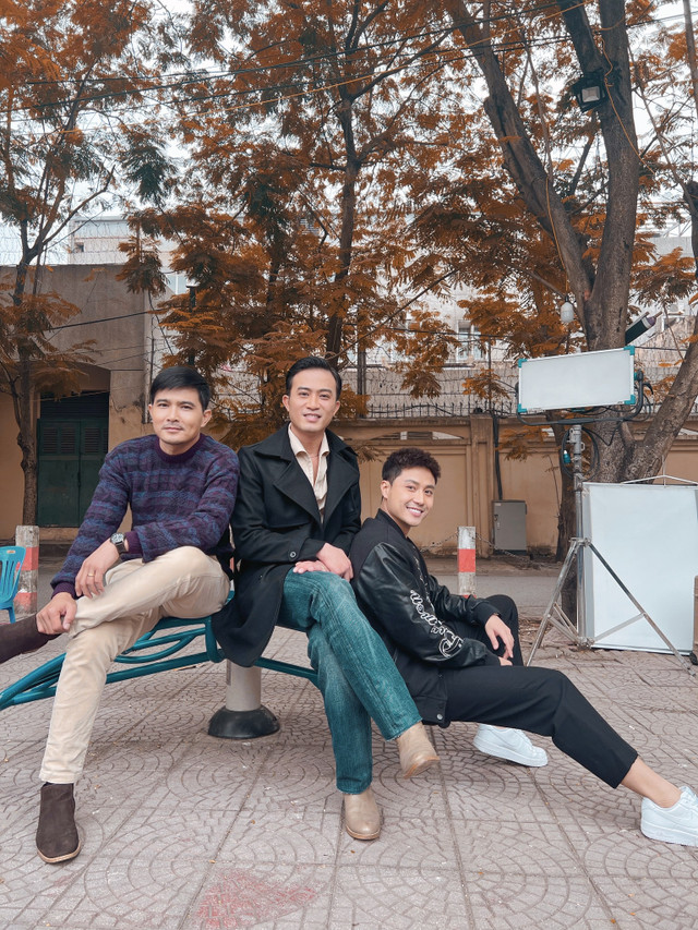 Hình ảnh hài hước của dàn diễn viên 'Gia đình mình vui bất thình lình' - Hình 5 Hinh anh hai huoc cua dan dien vien 'Gia dinh minh vui bat thinh linh'-Hinh-5