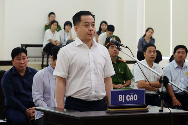 Đề nghị Bộ CA xử lý cán bộ đưa, nhận quà cho ông Nguyễn Duy Linh De nghi Bo CA xu ly can bo dua, nhan qua cho ong Nguyen Duy Linh