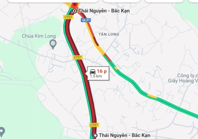 Cao tốc Thái Nguyên ùn tắc, người dân bỏ xe xuống đường đứng - Hình 4 Cao toc Thai Nguyen un tac, nguoi dan bo xe xuong duong dung-Hinh-4