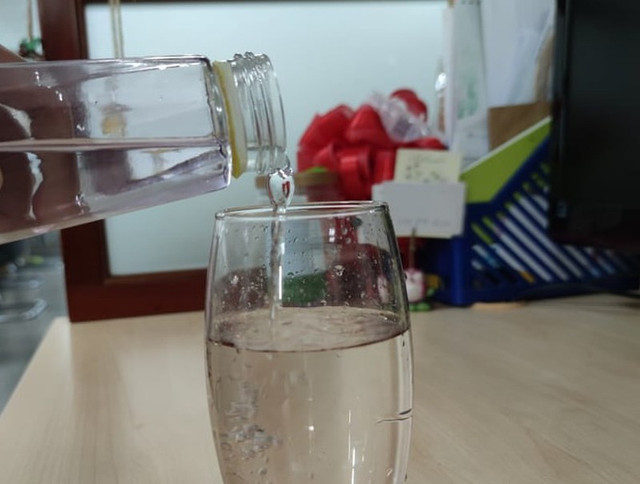 Điều gì xảy ra nếu uống nước ấm vào buổi sáng? Dieu gi xay ra neu uong nuoc am vao buoi sang?
