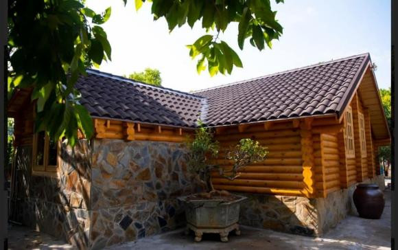 Gia chủ dựng căn nhà gỗ giữa lòng Hà Nội làm nơi nghỉ dưỡng - Hình 7 Gia chu dung can nha go giua long Ha Noi lam noi nghi duong-Hinh-7